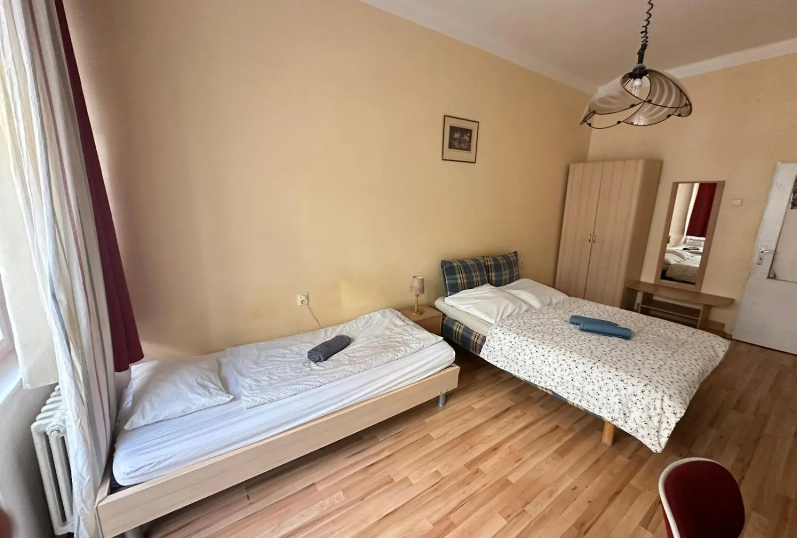 Rooms In The Center Of Old Town Praga 0*,  República Checa